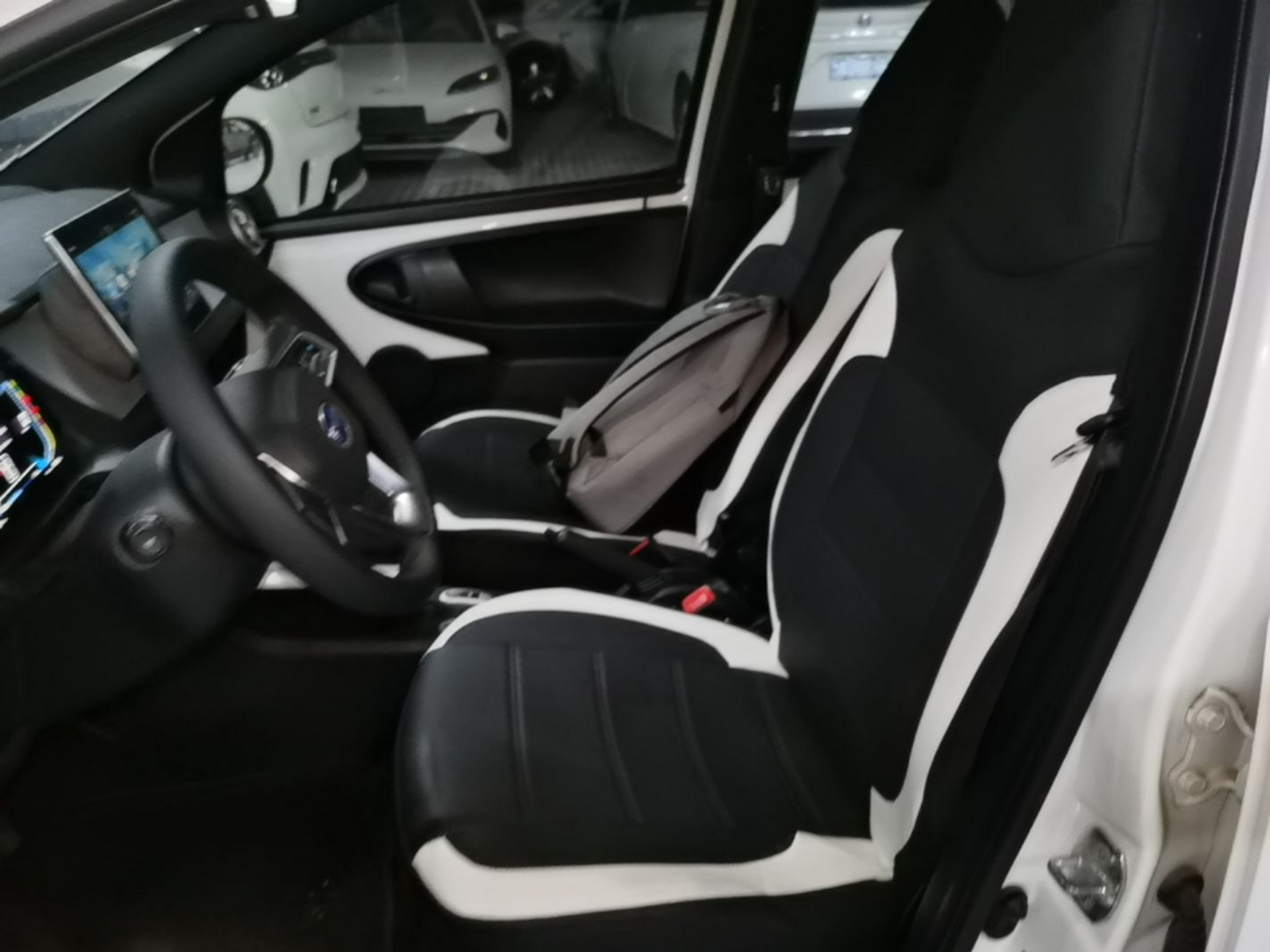 Vordere Reihe im Auto