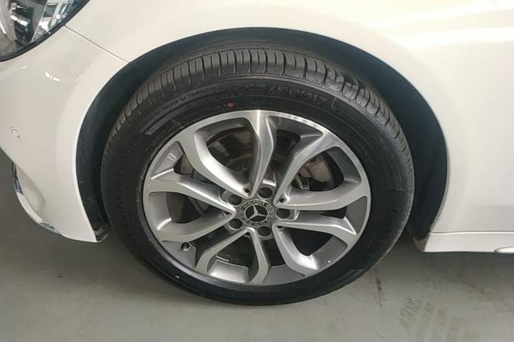 Used Mercedes-Benz C-Class 2017 Restyled C 180 L Fashion Edition Sport Version
