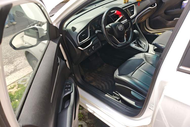 Used Buick GT 2019 18T Automatic Connected Elite Model China VI Standard
