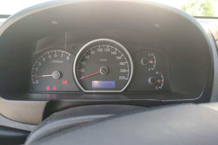 Used Hyundai Celesta 2011 1.6L Manual Comfort Edition Instrument Cluster