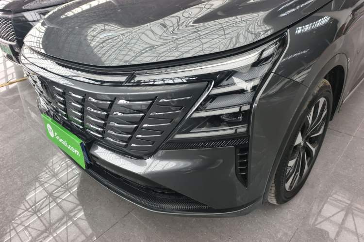 Used CHANGAN CS75 PLUS 2025 4th Generation UItra 2.0T New Blue Whale – Smart & Powerful Version