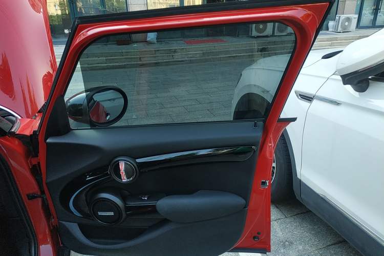 Used MINI MINI 2022 1.5T COOPER Classic Edition Five-Door Version