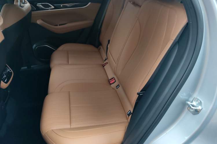 Used Geely Auto FX11 2025 4th Generation 1.5TD DCT Jinxiu Left Rear Seat
