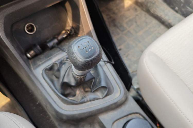 Used Wuling Hongguang V 2019 1.5L Jingqu Version China VI LAR
