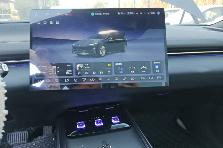 Used Deepal L07 2025 230Max Deep Blue Intelligent Driving AD PRO Range-Extended Version
