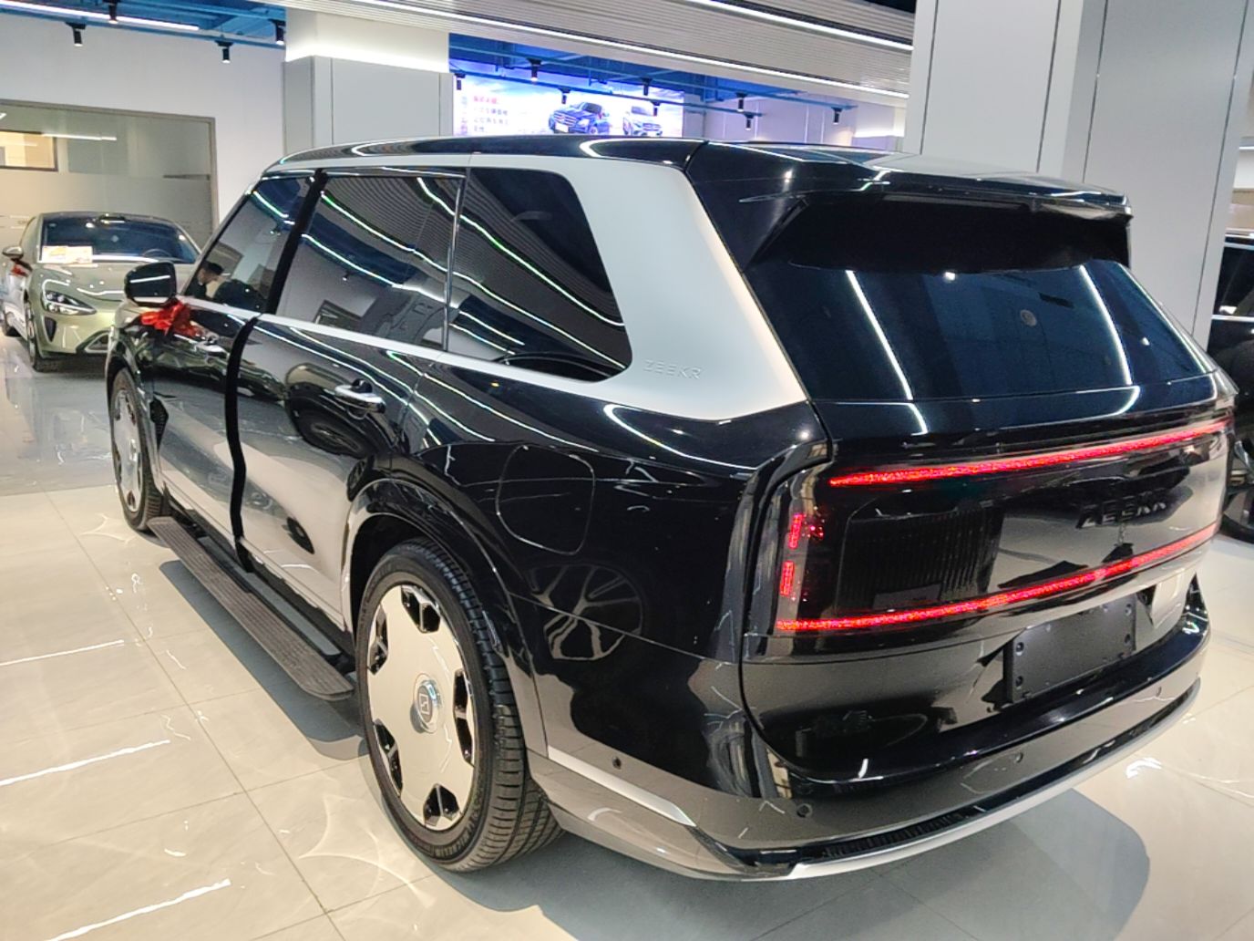 Zeekr 9X 2025 Hyper Edition 70kWh — снимка 4