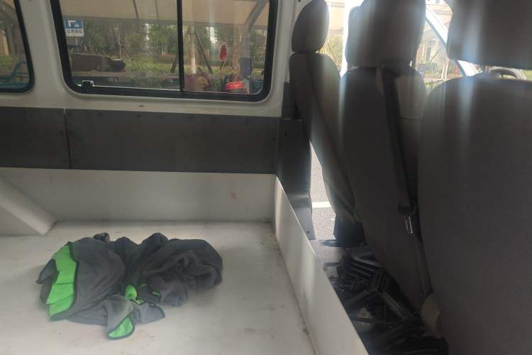 Used JMC Transit 2019 2.8T Commercial Version Short Wheelbase Mid-Roof 6-Seater China VI JX493
