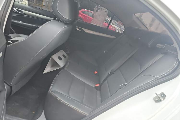 Used Geely Auto Emgrand 2020 1.5L CVT Upward Version
