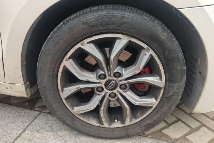 Used Geely Auto Emgrand GT 2016 1.8T Zunya Model Right Front Wheel Hub