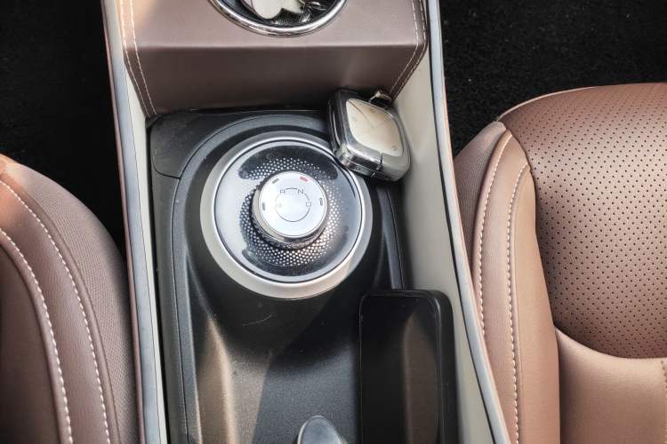 Used Wuling Bingo 2023 203km Comfort Edition Gear Lever