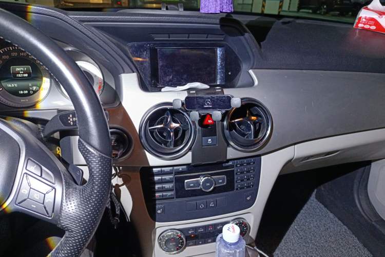 Used Mercedes-Benz GLK-Class 2013 GLK 300 4MATIC Dynamic Sunroof Model