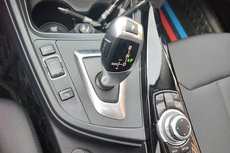 Used BMW 3 Series 2016 320Li Fashion Model Gear Lever