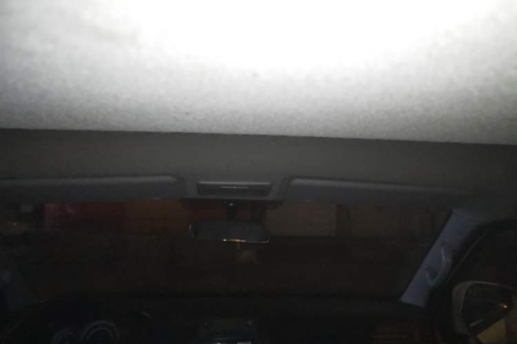 Used Jinbei Hiace 2016 2.0L Luxury Version V19 Headliner