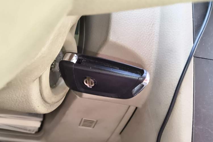 Used Nissan Tiida Sedan 2008 1.6L Automatic Fashion Edition Vehicle Key