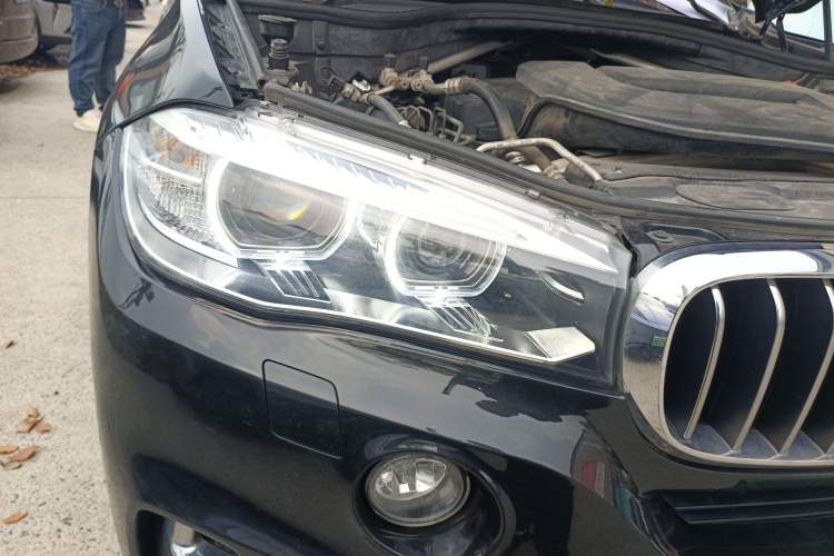 Used BMW X5 2018 xDrive28i
