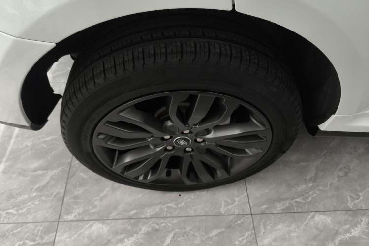 Used Land Rover Range Sport 2017 3.0 SC V6 SE Right Rear Wheel Hub