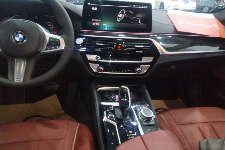 Used BMW 5 Series 2022 Restyled 525Li M Sport Package
