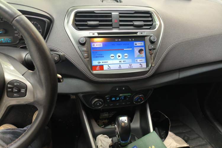 Used Ford Escort 2017 Happiness Edition 1.5L Automatic Fashion Version Audio And AC Panel