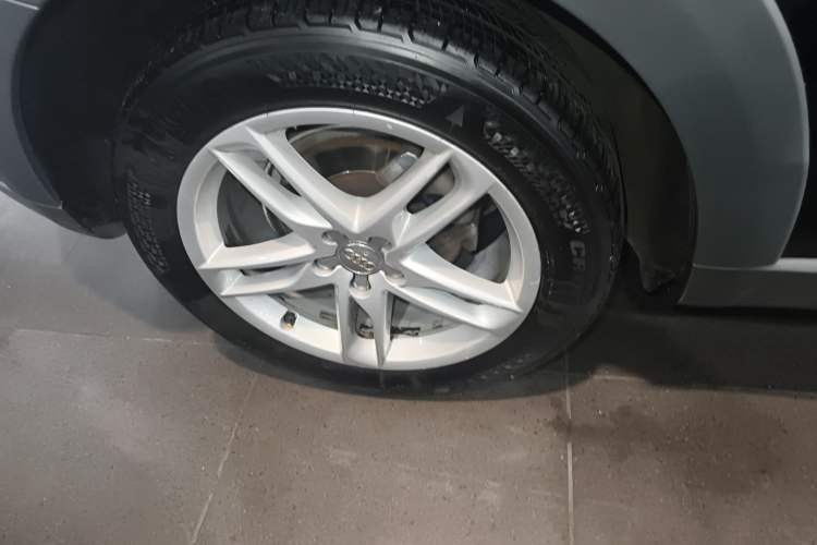 Used Audi Q5 2017 Plus 40 TFSI Technology Model