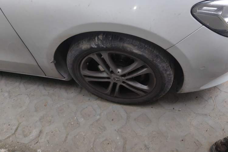 Used Mercedes-Benz B-Class 2020 B 180 Right Front Wheel Hub