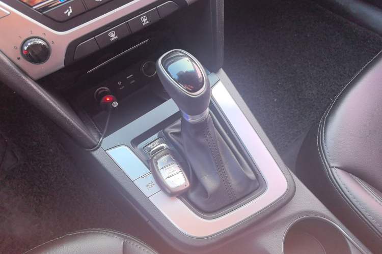 Used Hyundai Elantra (6th Generation / Lingdong) 2016 1.6L Automatic ZhiXuan – Elite Version
