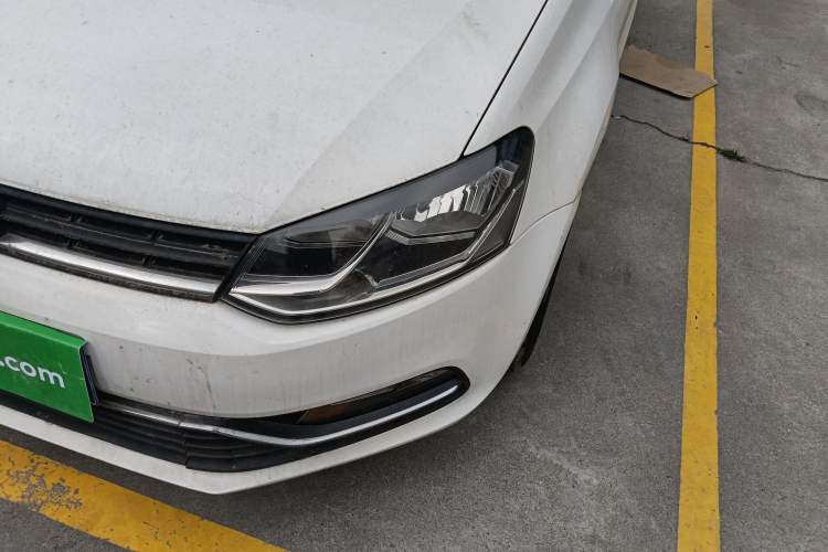 Used Volkswagen Polo 2016 1.6L Automatic Comfort Model Left Front Headlight