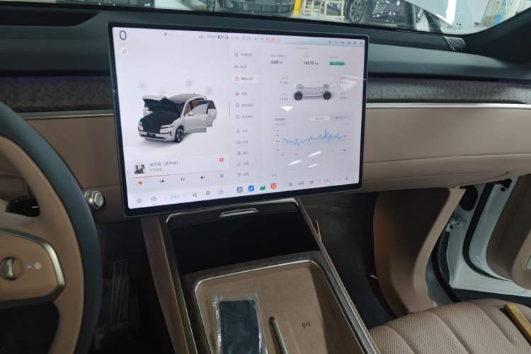 Used ONVO Luxeed L90 2025 Model—Pro Six-Seater Version