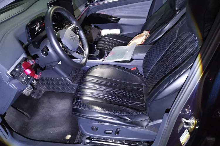 Used Volkswagen ID.4 CROZZ 2022 Long-Range Lite PRO Edition Left Front Seat