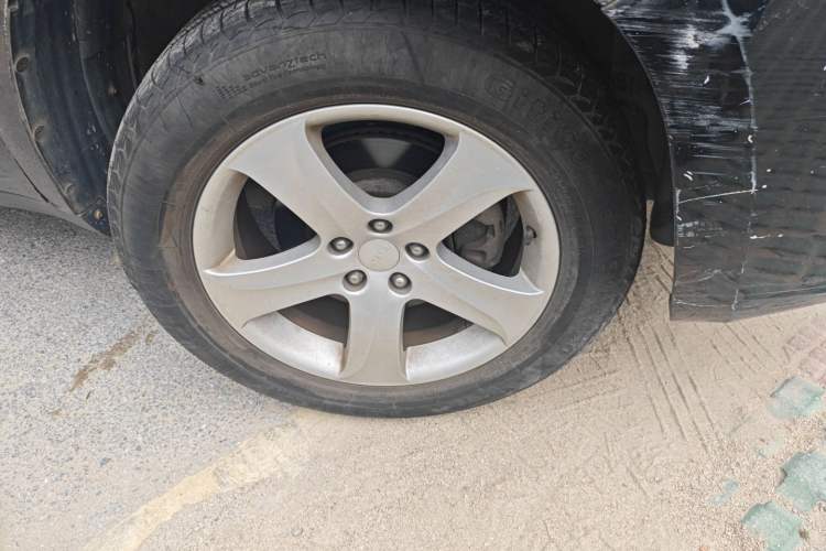 Used Geely Auto GX9 2014 2.4L Automatic Two-Wheel Drive Prestige Version
