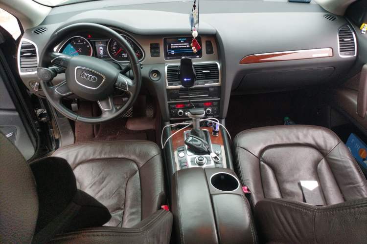 Used Audi Q7 2012 3.0 TFSI Ambition (200kW) Audio And AC Panel