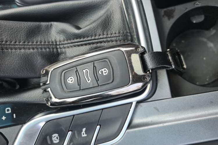 Used Geely Auto Emgrand 2018 1.5L CVT Luxury Model Interior 1