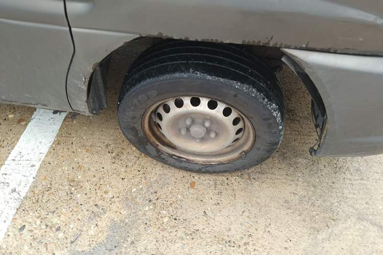 Used FORTHING Lingzhi 2016 V3 1.5L 5-Seater Special Offer Model Right Front Wheel Hub