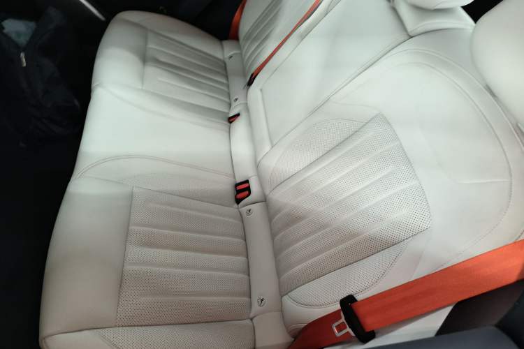 Used ONVO L60 2024 60 kWh All-Wheel Drive Left Rear Seat