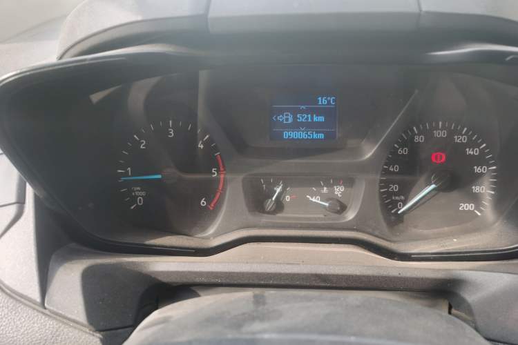 Used Ford Transit 2019 2.0T Diesel Commercial & Travel Short Wheelbase Low-Roof 9-Seater China VI