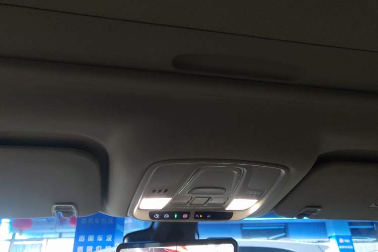 Used Buick GL8 2023 ES Lu Zun Deluxe Model
