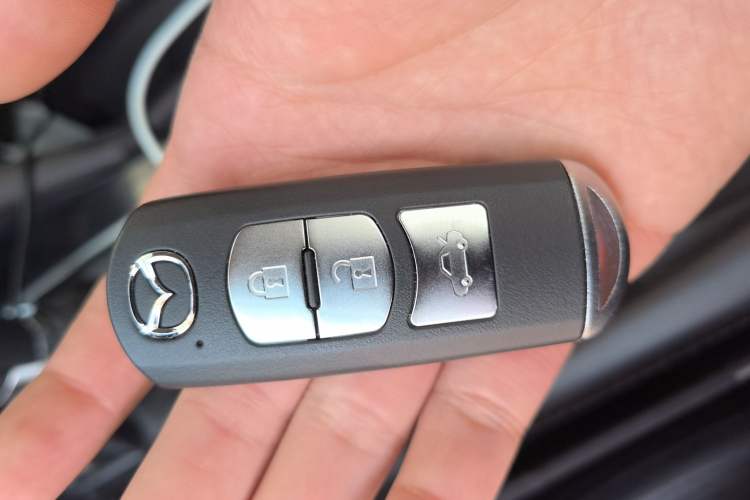 Used Mazda Atenza 2017 2.5L Sky Blue Supreme Edition Vehicle Key