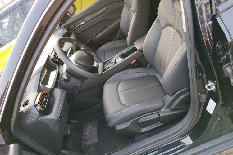 Used Dongfeng Aeolus Yixuan 2024 1.5L Automatic JingSu Edition Left Front Seat