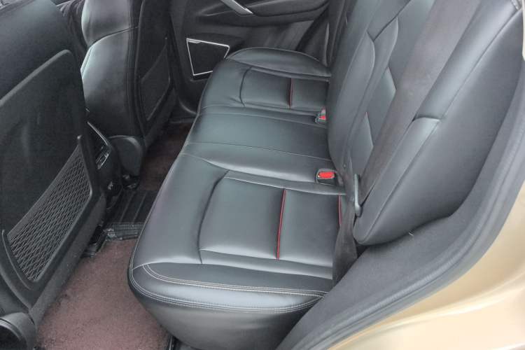 Used Geely Auto Emgrand X7 Sport 2018 1.8TD Automatic Two-Wheel Drive Zhiya Model Left Rear Seat