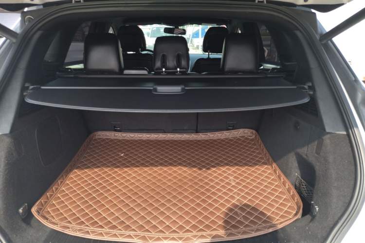 Used Lincoln MKC 2018 2.0T Two-Wheel Drive Deluxe Edition
