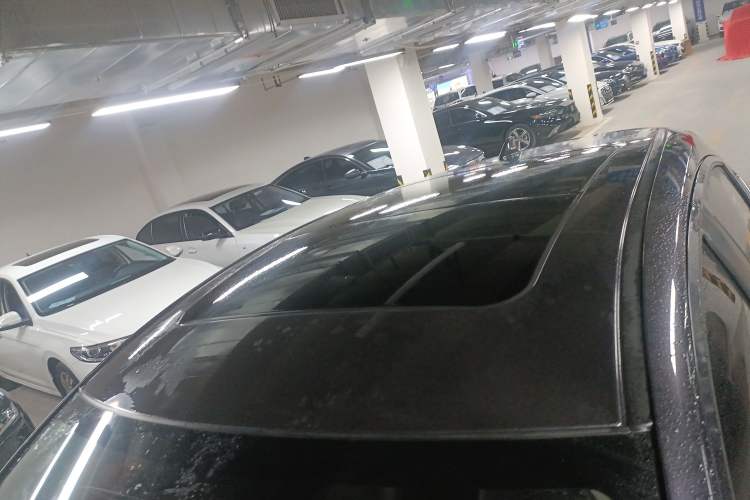 Used Honda Vezel 2017 1.8L CVT Front-Wheel Drive Pioneer Edition