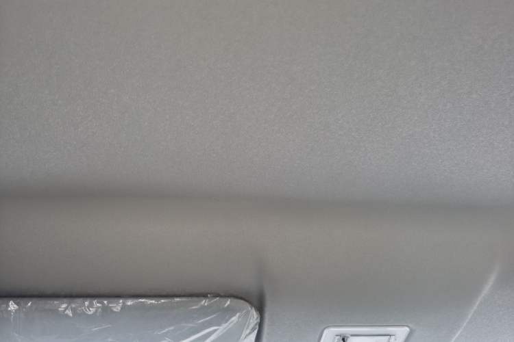 Used Foton Toano 2023 2.0T Manual Urban Version Short Wheelbase Low Roof with Single Rear Tire Available in 5/6/9-Seater Configurations
