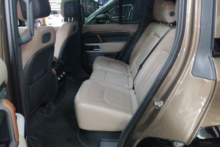 Used Land Rover Defender 2020 110 P400 HSE
