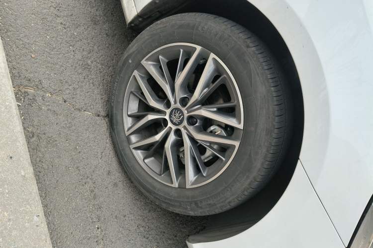 Used BYD Qin PLUS 2024 HONOR Edition DM-i 120KM Beyond Model
