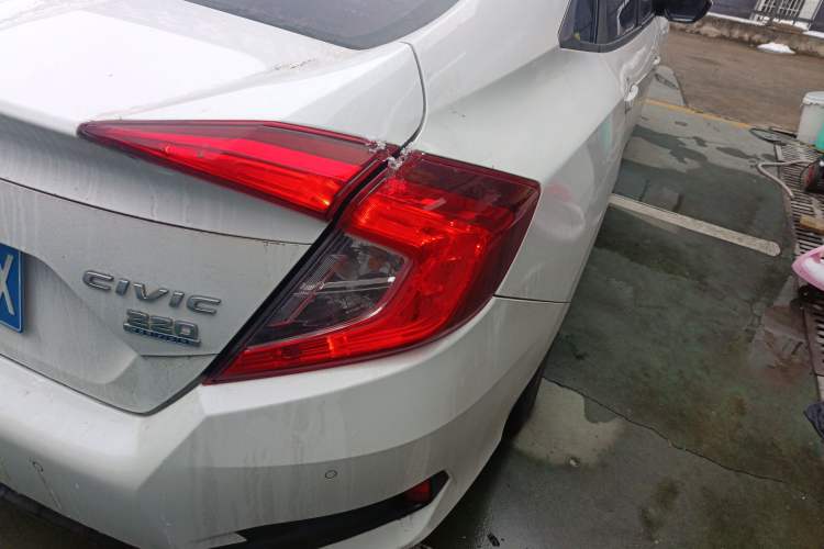 Used Honda Civic 2016 220TURBO CVT Luxury Edition