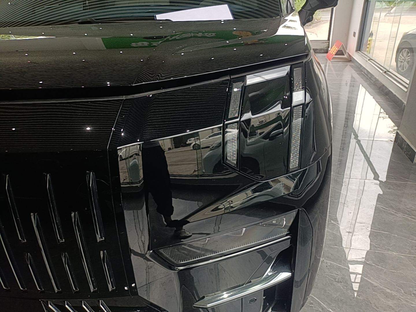 Zeekr 009 2024 Six-Seat Executive Version 4WD 108 kWh — снимка 8