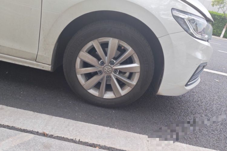 Used Volkswagen Bora 2019 1.5L Automatic Comfort Model Right Front Wheel Hub