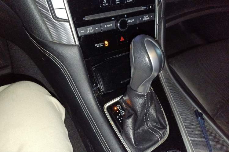 Used Infiniti Q50L 2015 2.0T Enjoyment Edition
