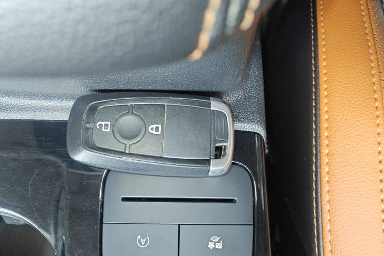 Used Ford Escape 2020 EcoBoost 245 Two-Wheel-Drive Titanium Edition
