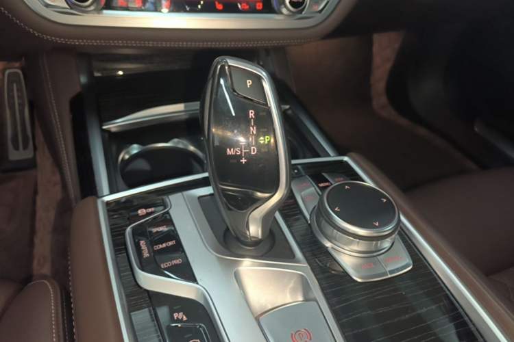 Used BMW 7 Series 2021 740Li Leading Model M Sport Package Gear Lever