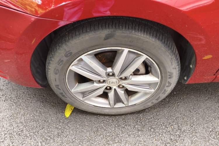 Used CHANGAN Eado 2016 1.6L GDI Manual JingShang Model Left Front Wheel Hub